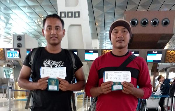 Penyerahan Perlengkapan Kerja & Paspor Peserta
